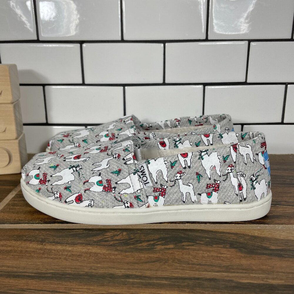 Toms Classic Shoes Youth Girls Sz 1 Grey Fleck Jersey Fa La Llama Print Slip Ons